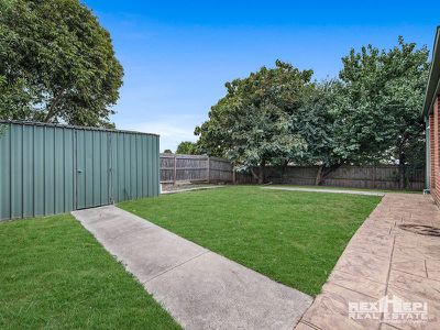 1 Charlotte Place, Cranbourne West