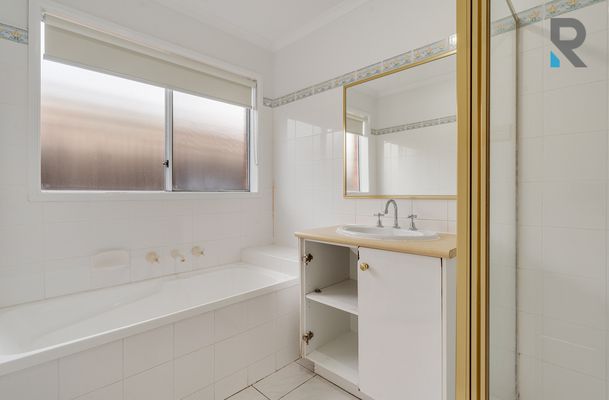 70 Kennedy Parade, Roxburgh Park