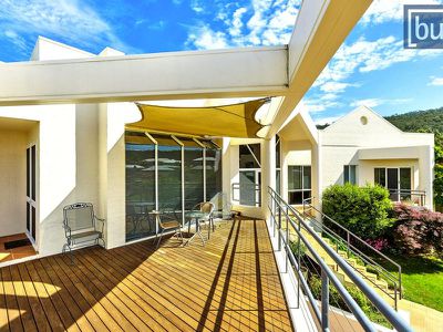 4 Maynet Pl, West Albury
