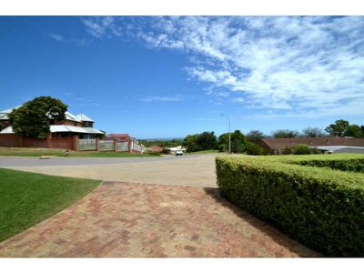 6 Parakeet Way, Coogee