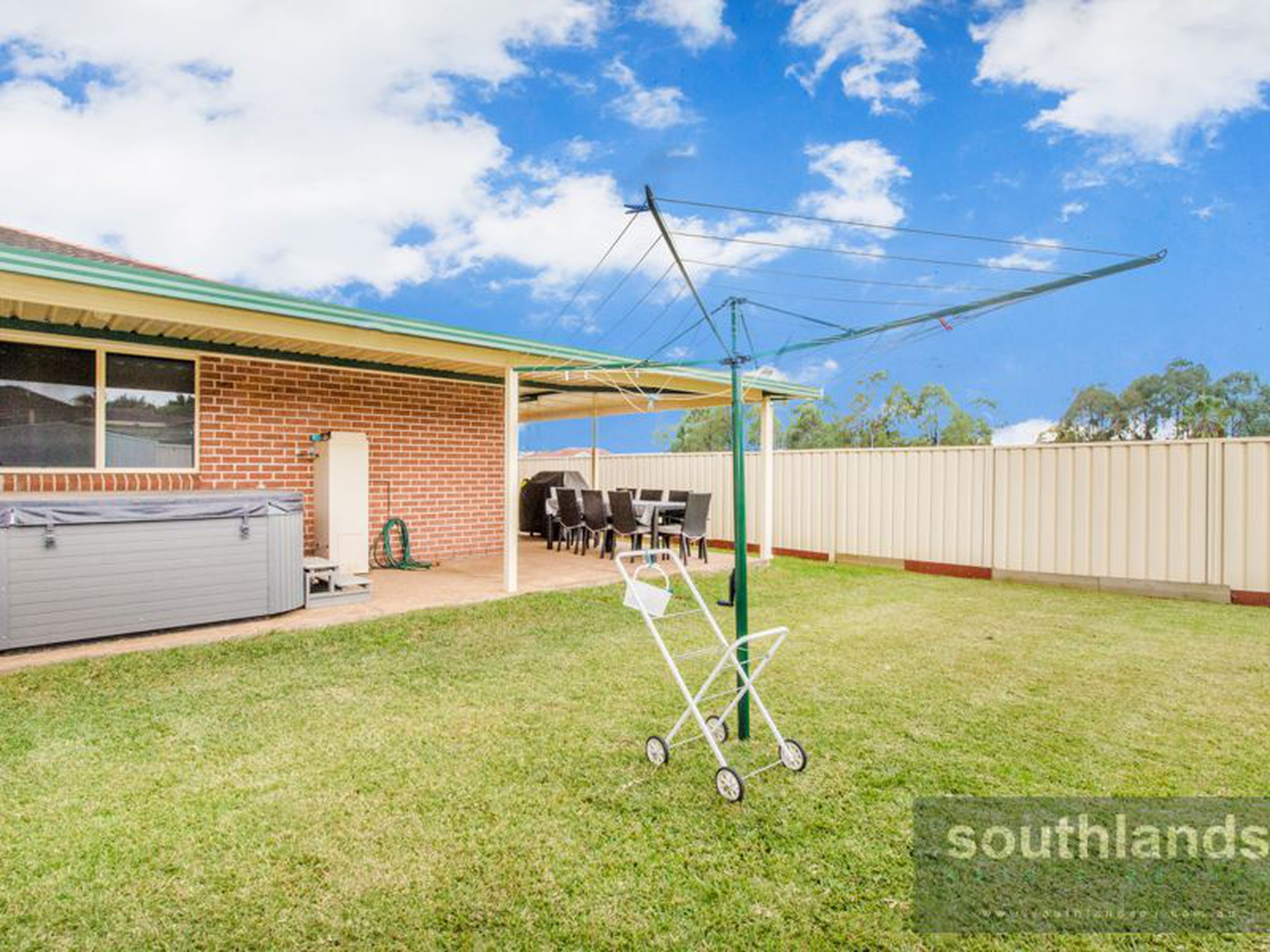13 Gershwin Crescent, CLAREMONT MEADOWS