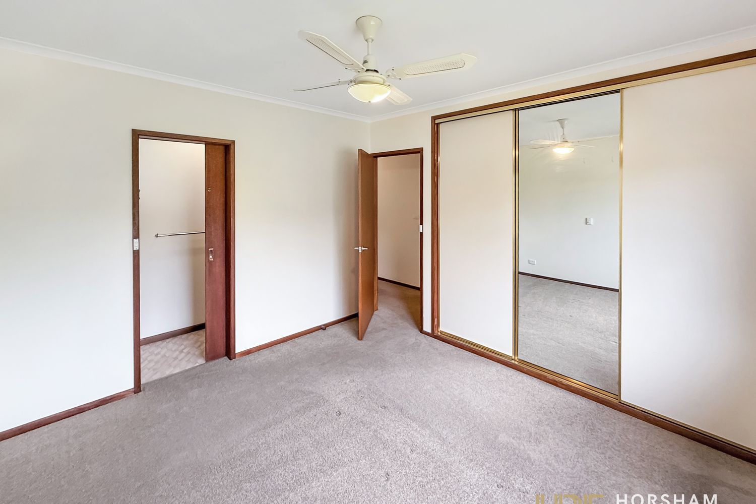 2 Mintern Crescent, Horsham