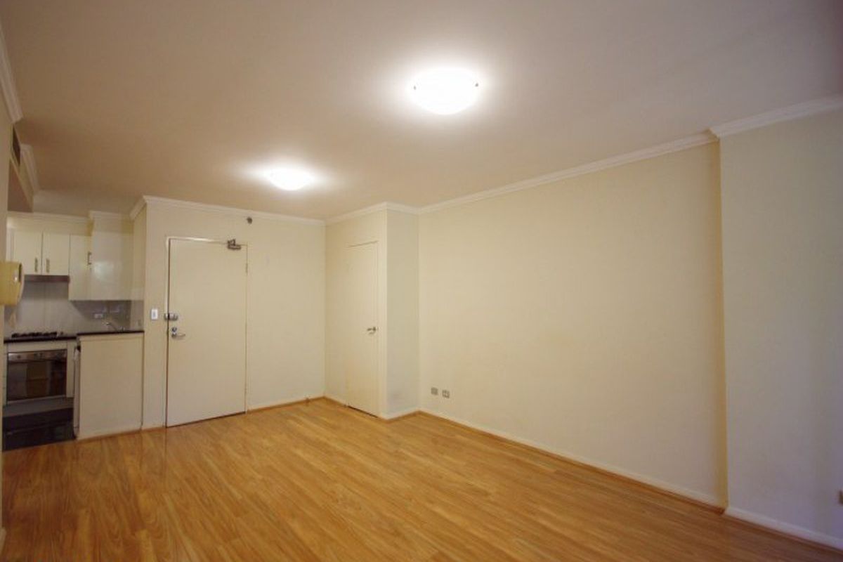 015 / 7 Herbert Street, St Leonards
