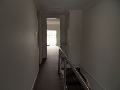 3 / 2 THE ENTRANCE, Pakenham
