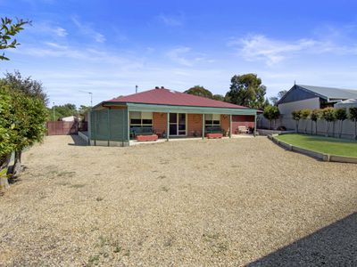 1 Lovelock Close, Normanville