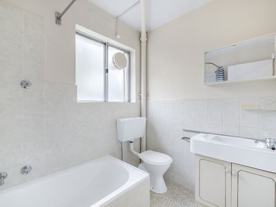 1 / 3 King Street, Crestwood