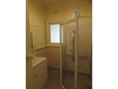 10 Clonard Avenue, Geelong West