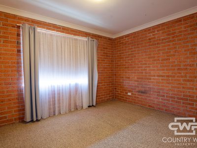 unit 3 / 9 Balblair Street, Guyra