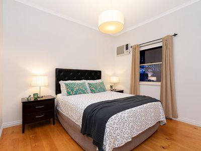 96 Raff Avenue, Holland Park