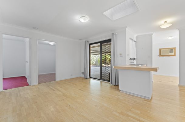 72 Cambridge Crescent, Cooloongup