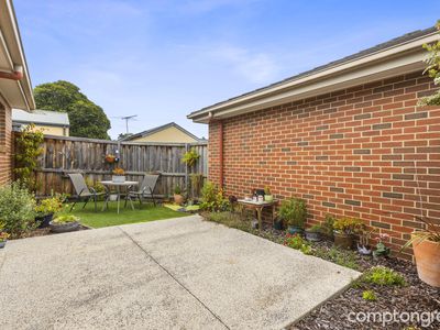 1 / 96 Roslyn Road, Belmont