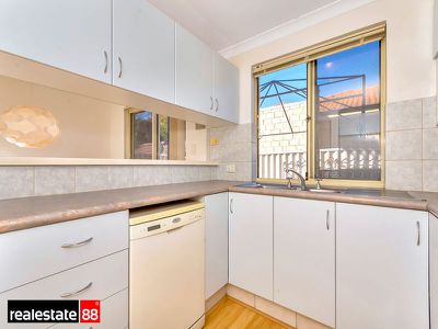 4 / 98 Wattle Street, Tuart Hill
