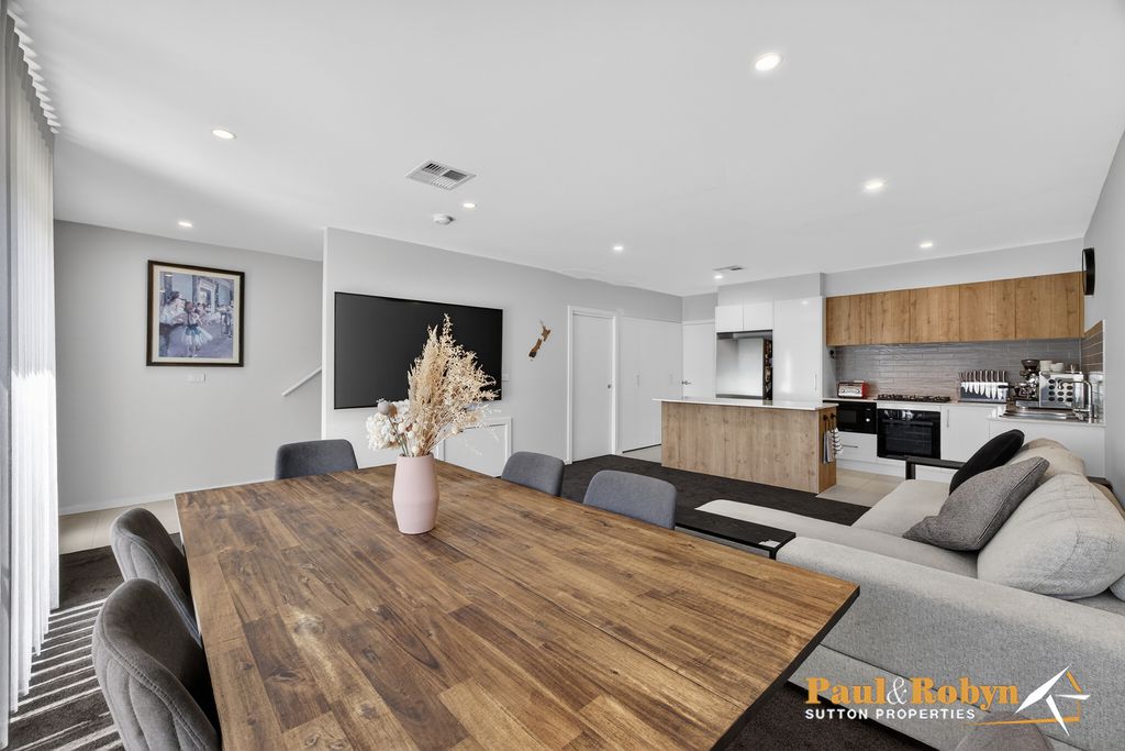 11A Woodberry Avenue, Coombs