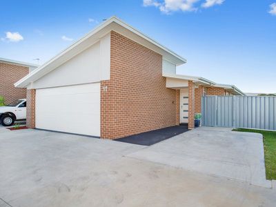 11 / 102 Kanahooka Road, Kanahooka