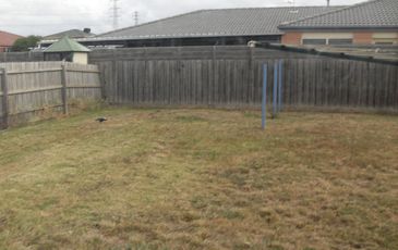 1 Helmsdale Court, Cranbourne West