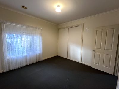 1 / 3 Apex Avenue, Belmont