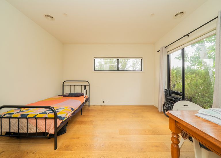 24 Clarendon Street, Avondale Heights