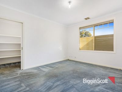 2 / 3 Dempster Street, West Footscray