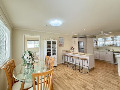 2 Top Street, Torquay