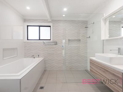 4 Wellington Street, Eglinton