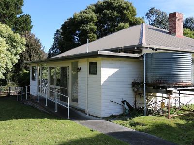 100 Crosswells Road, Pelverata