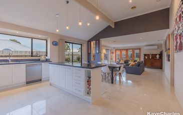 95 Fieldstone Boulevard, Beaconsfield