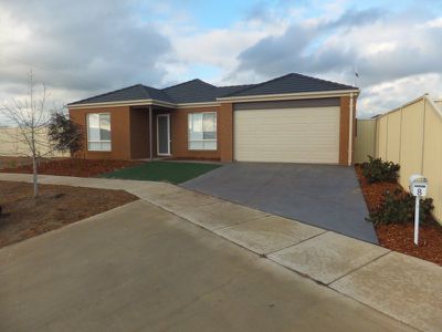 8 Sherwood Court, Shepparton