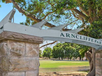 Flat / 11 Belmore Street, Arncliffe