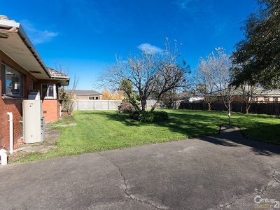 7 Osborn Grove, Pakenham