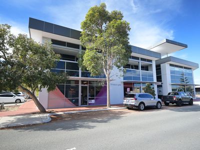 9 / 13 HOBSONS GATE, Currambine