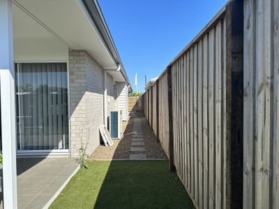 6 Hines Street , Walloon