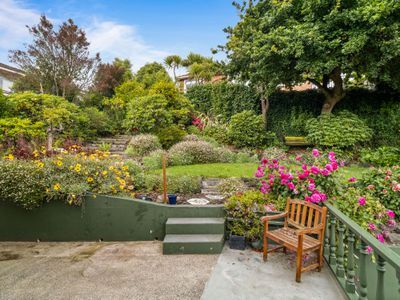 62 Easther Crescent, Kew