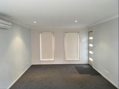 10/25 Deutgam Street, Werribee