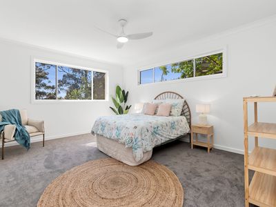 6B Seaview Way, Long Beach
