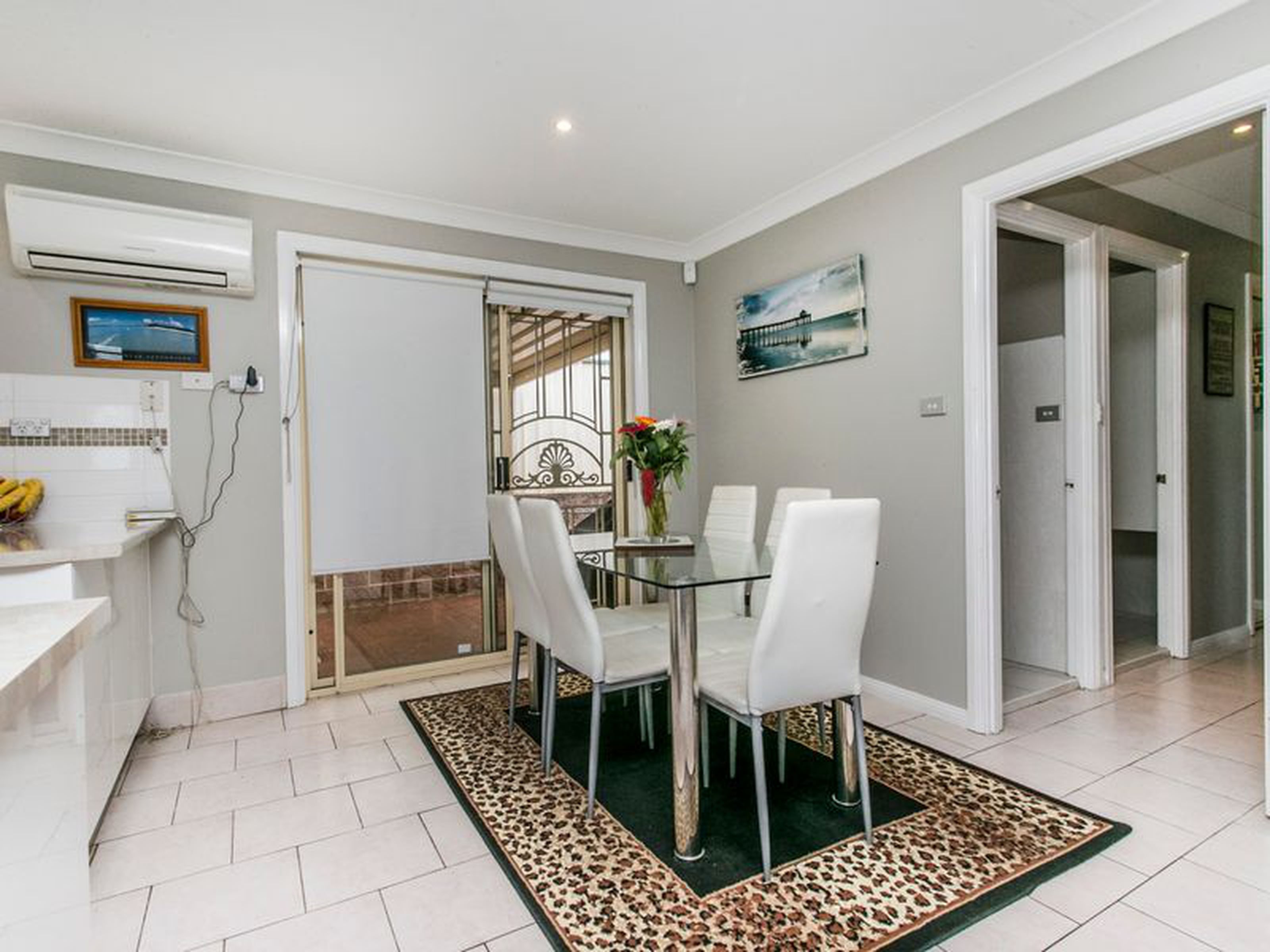 2 / 1 Barronfield Drive, GLENMORE PARK