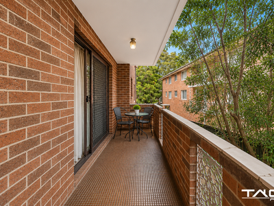 10 / 27 Park Avenue, Westmead