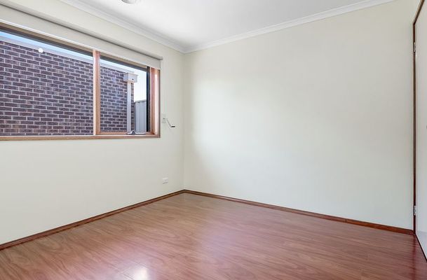 1 / 10 Newhaven Road, Craigieburn