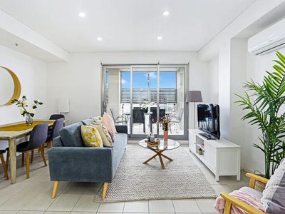 906 / 18 Harrow Road, Auburn