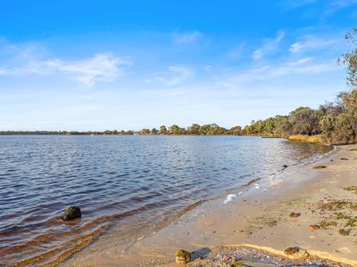 2 Desford Close, Shelley