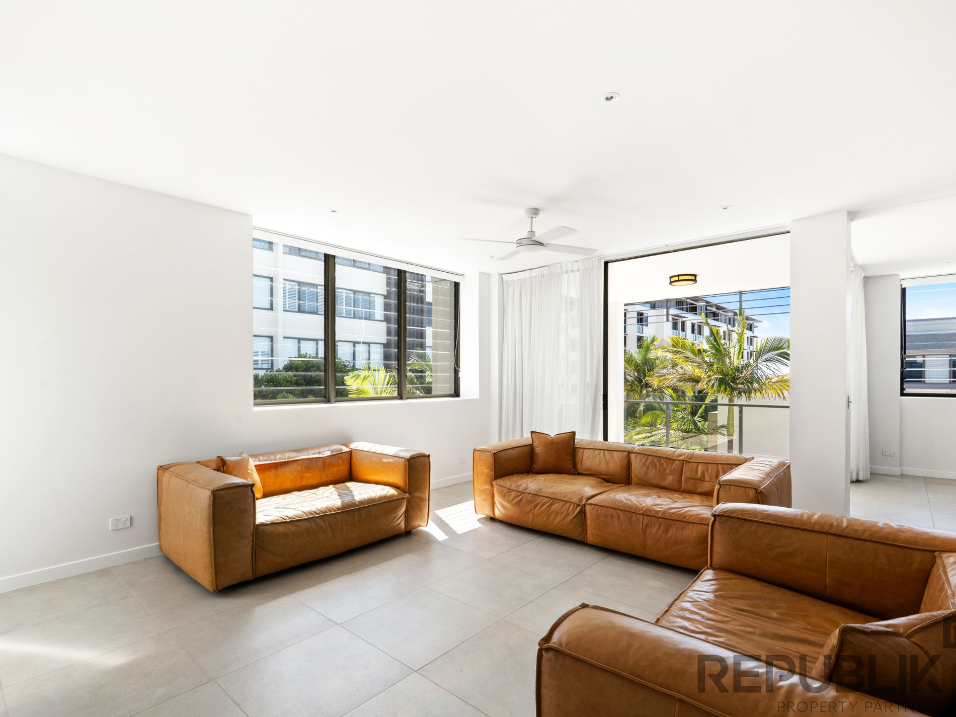 4301 / 2 SUNSET AVENUE, Paradise Point