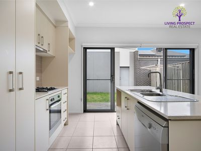 1 Grantham Walk, Williams Landing