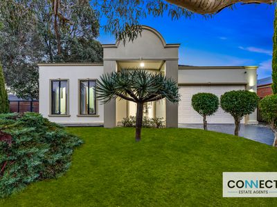 33 Champagne Grove, Narre Warren South