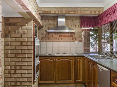 6 Russley Grove, Yanchep