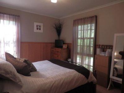 17 Redmond Road, Woodend