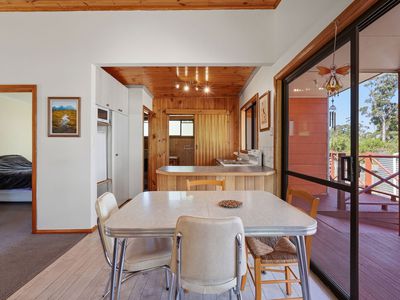 2 Cray Point Parade, Eggs And Bacon Bay