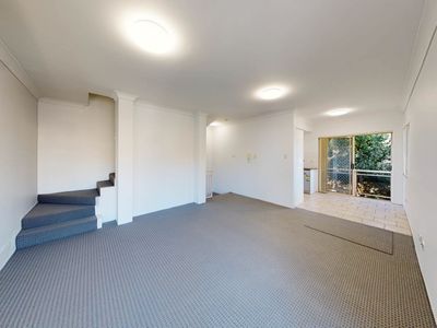 6 / 3 Railway Parade, Westmead