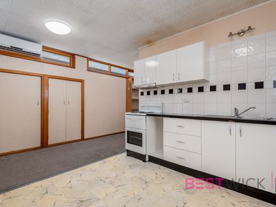 2 / 235 Russell Street, Bathurst