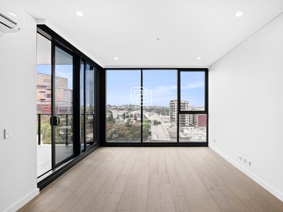 802 / 36 Kitchener Parade, Bankstown