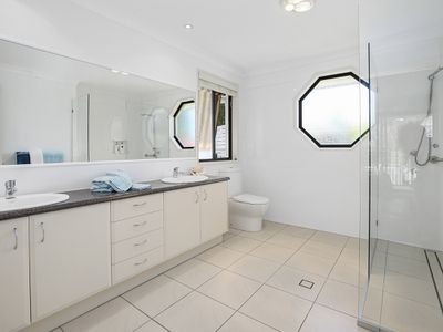 25 Fairway Parade, Peregian Springs