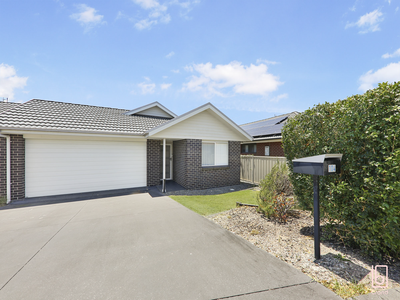 104 Nigella Circuit, Hamlyn Terrace